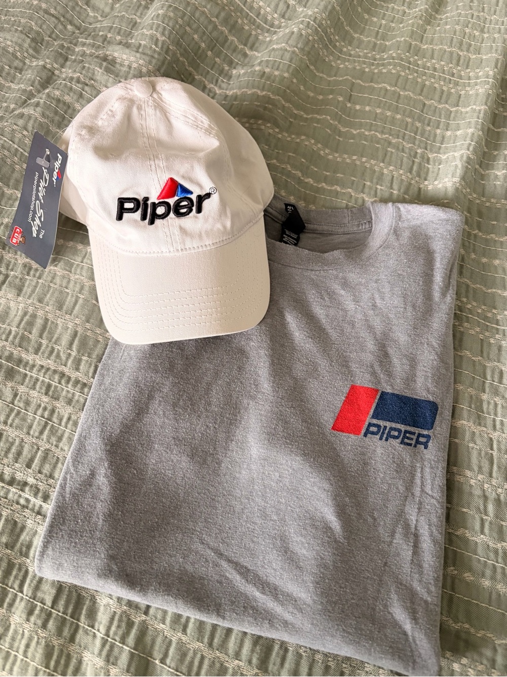 Piper Aircraft Logo Gray T-Shirt + White Embroidered Hat Aviation Set
